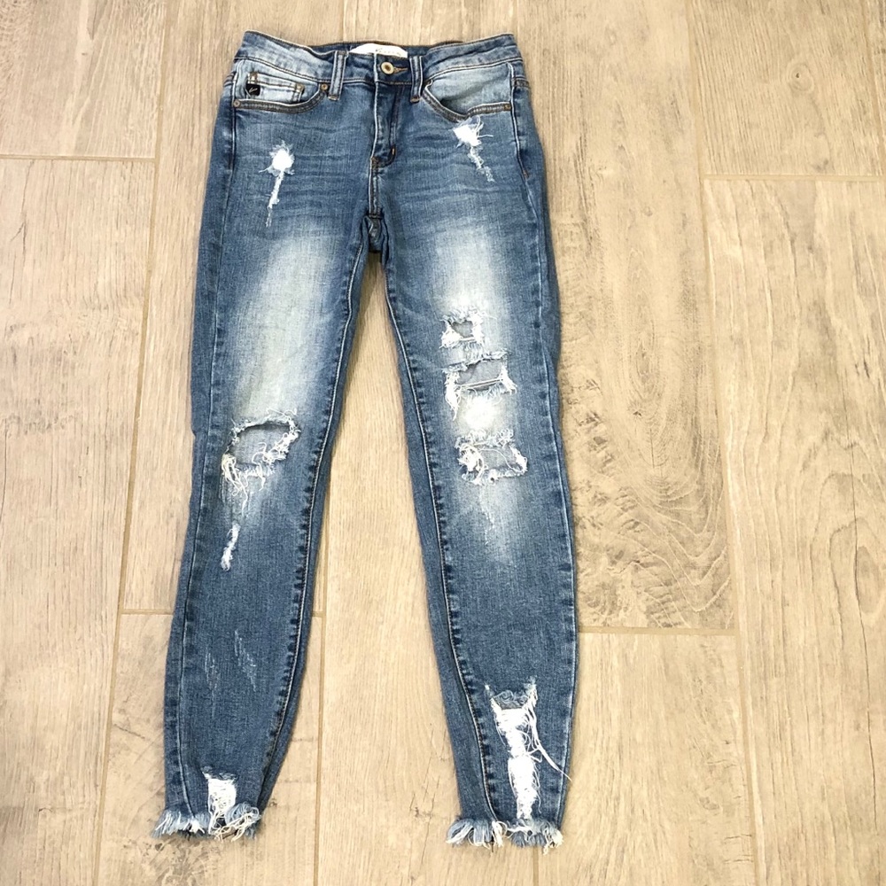 Kancan Distressed Jean, size 5/26